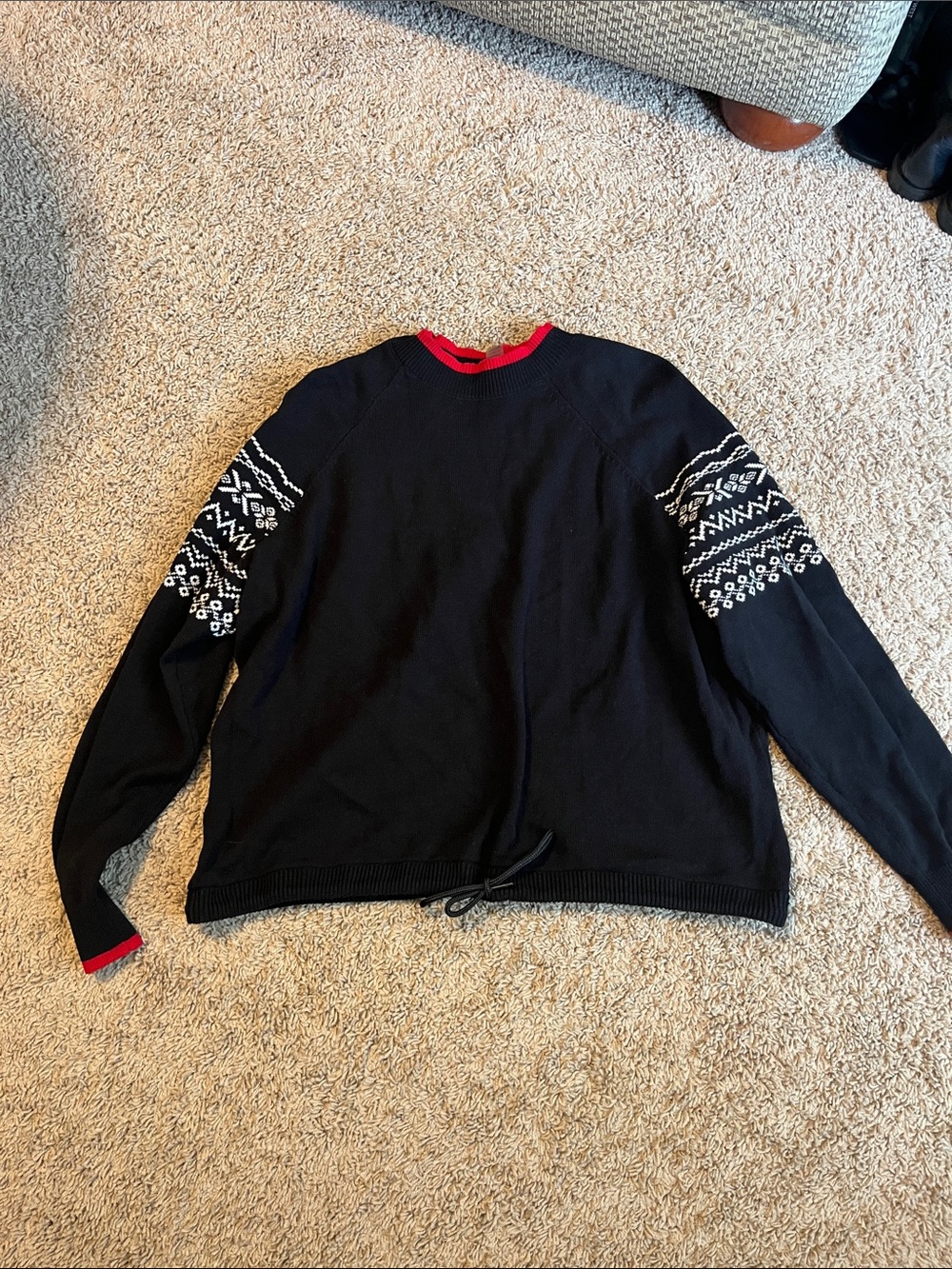 Lou & Grey Black Crewneck Sweater with White Sleeve Pattern and Red Trim